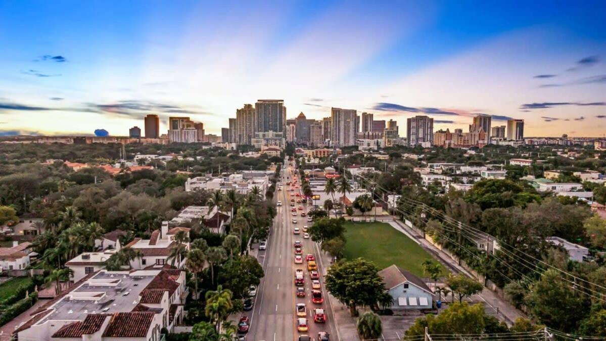 Walk To Las Olas Banyan Room Palm Paradise Inn Форт-Лодердейл Экстерьер фото